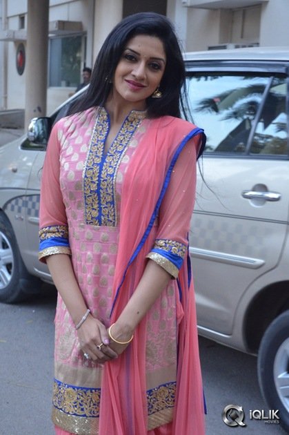 Vimala-Raman-At-Om-Namo-Venkatesaya-Movie-Press-Meet